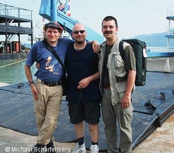 Aquarianer auf Reise! Michael, Pascal und Bernd an der Fähre nach Koh Chang